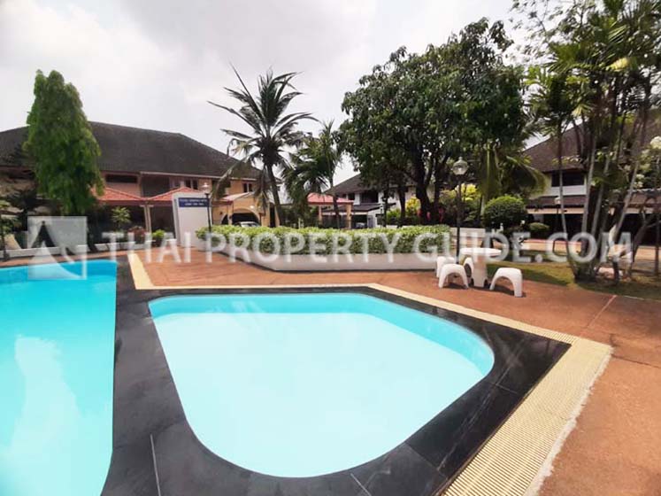 House with Shared Pool in Sukhumvit 